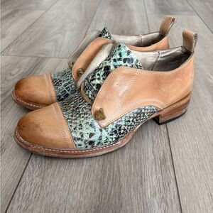 Freebird By Steven Mabel Leather Oxford Slip On Loafer Shoes Womens Size 10